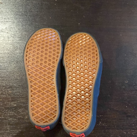 Size 5 1/2 black vans - Picture 5 of 5